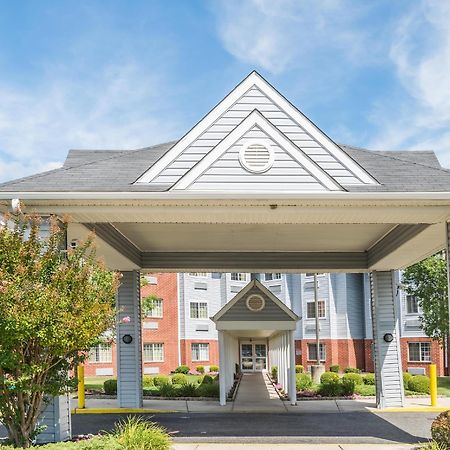 Microtel Inn & Suites By Wyndham Philadelphia Airport Exterior foto