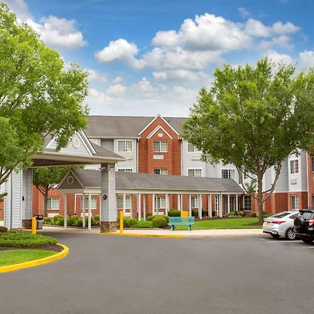 Microtel Inn & Suites By Wyndham Philadelphia Airport Exterior foto