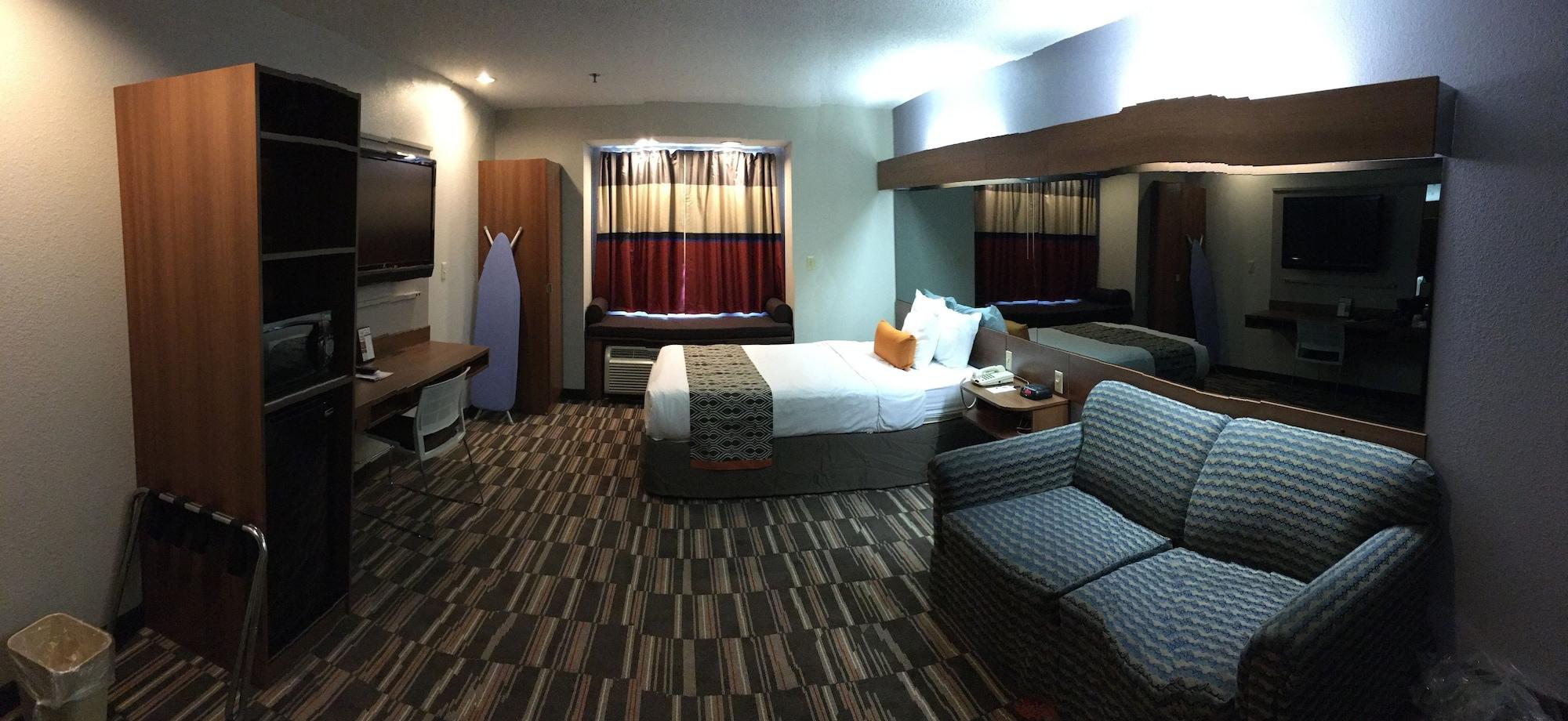 Microtel Inn & Suites By Wyndham Philadelphia Airport Exterior foto