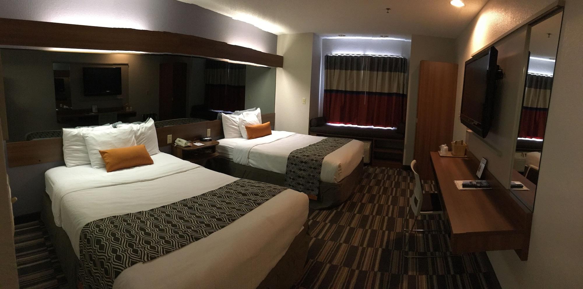 Microtel Inn & Suites By Wyndham Philadelphia Airport Exterior foto