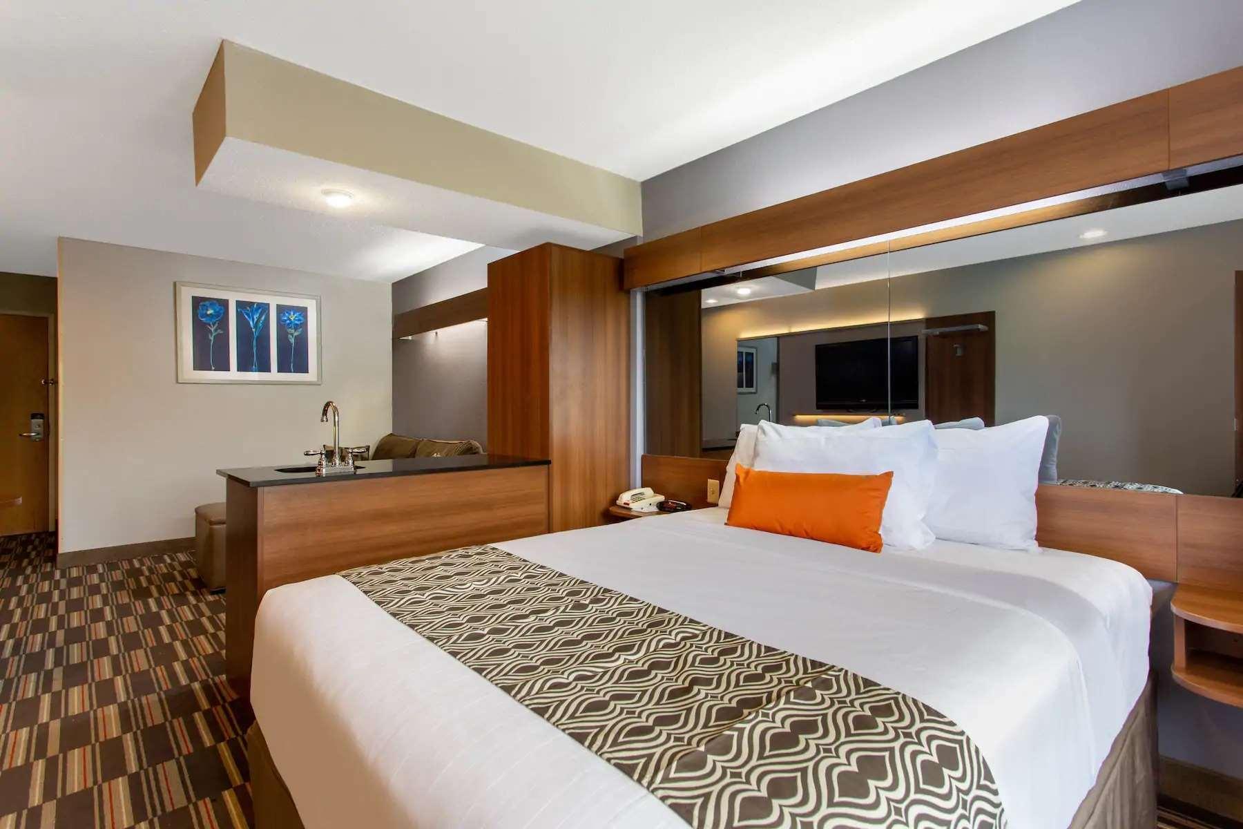 Microtel Inn & Suites By Wyndham Philadelphia Airport Exterior foto