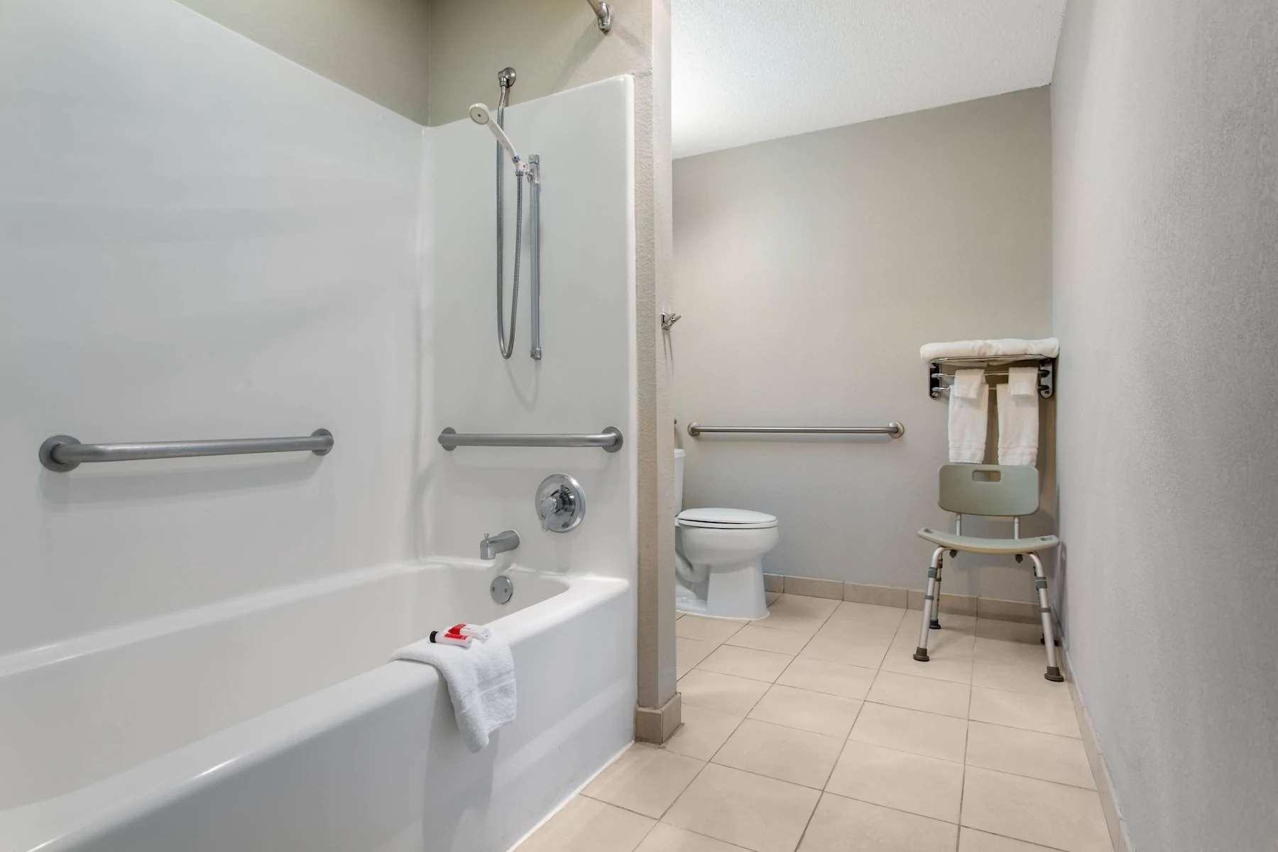 Microtel Inn & Suites By Wyndham Philadelphia Airport Exterior foto
