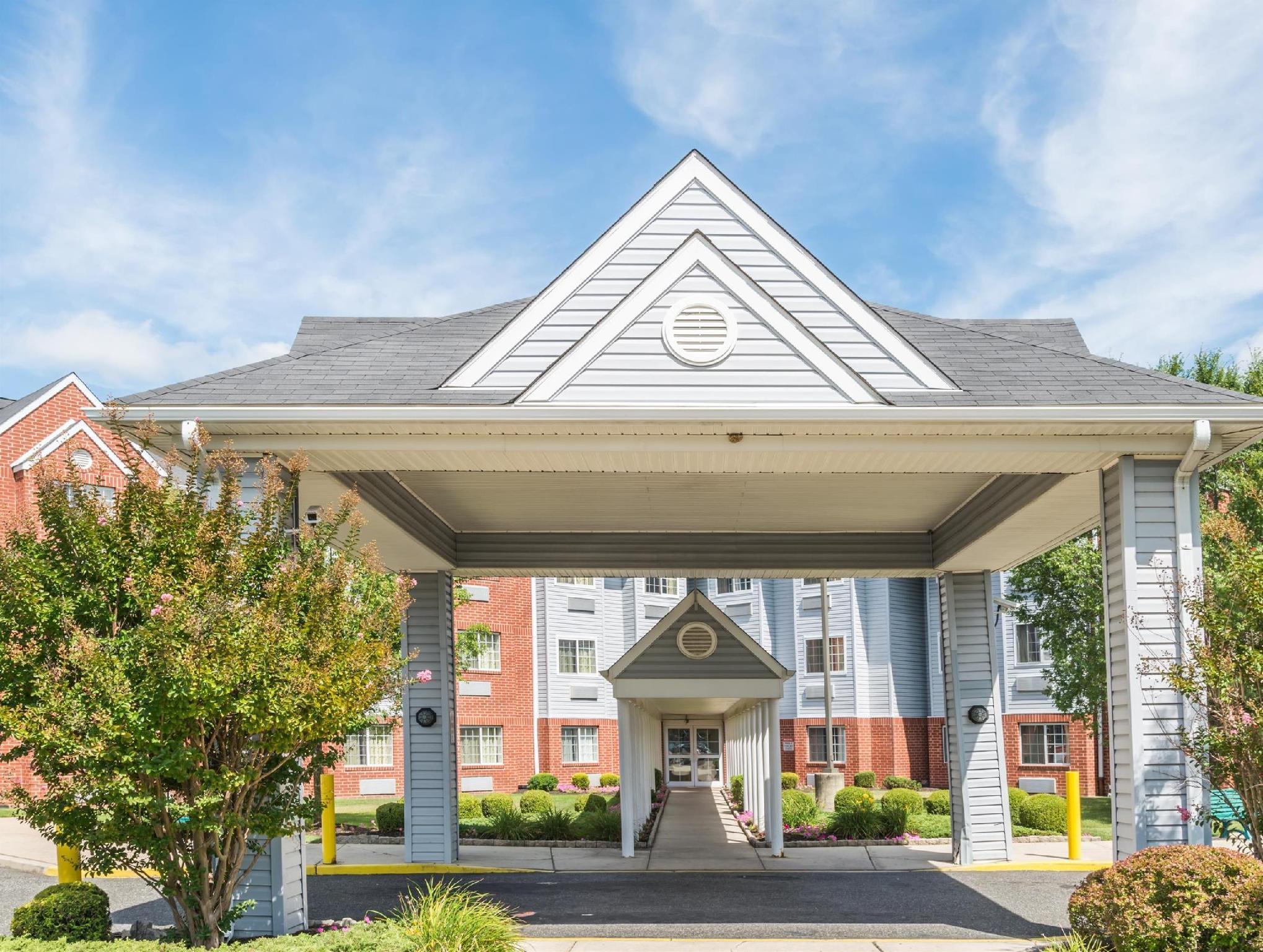 Microtel Inn & Suites By Wyndham Philadelphia Airport Exterior foto